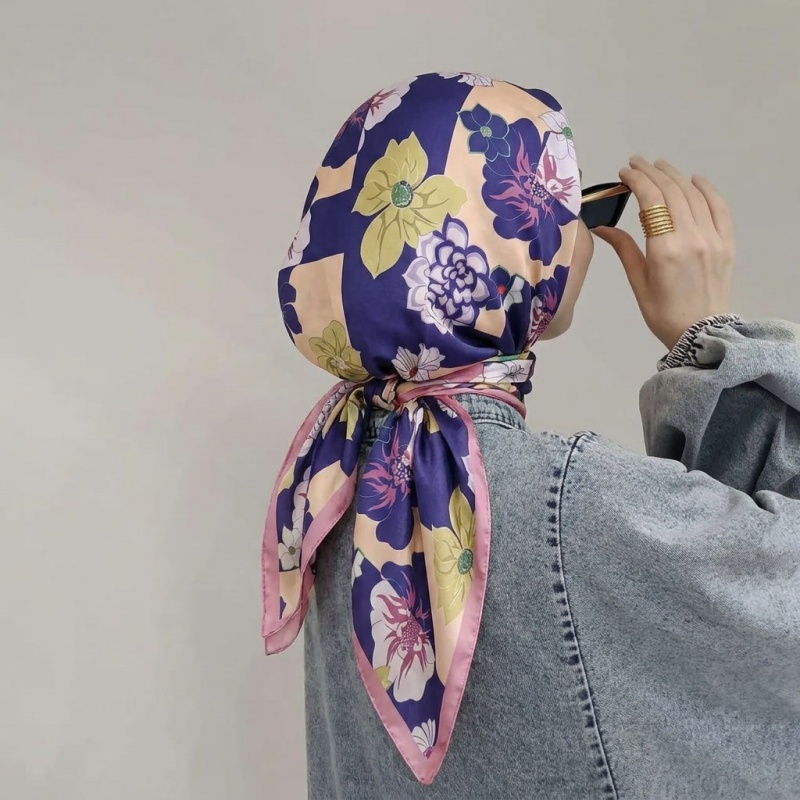 Lenço de Seda Estampado Femini - Silk Neck Scarf avaliação e preço